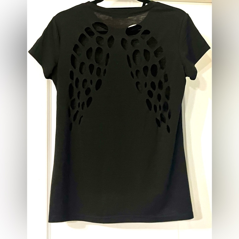 UXELY Adult Med Black Short Sleeves Solid Crewneck That Has A Wing CutOut Design
